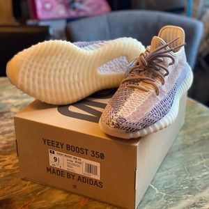 Yeezy Boost 350 V2 Ash Pearl